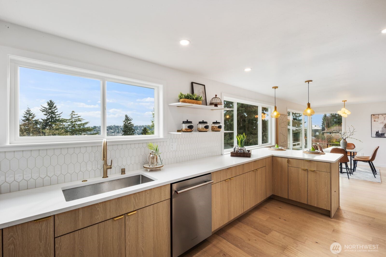 3232 26th Avenue W, Seattle, WA 98199