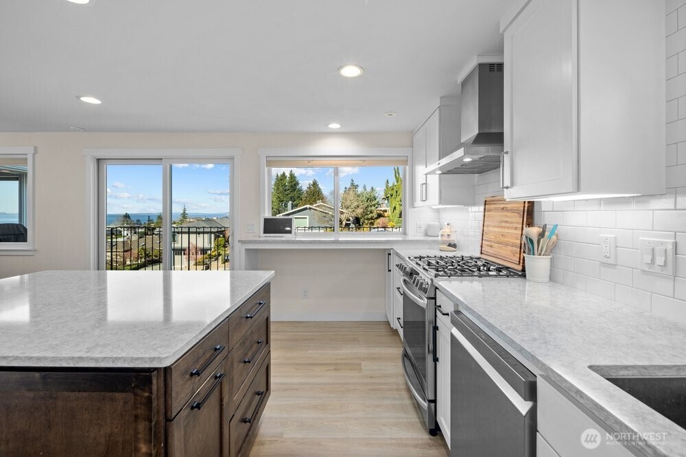 712 Alder Street , Edmonds, WA 98020