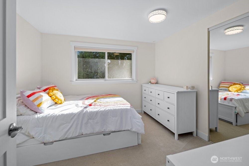 712 Alder Street , Edmonds, WA 98020