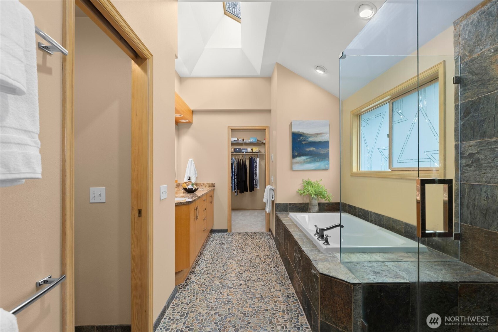 16880 SE 56th Place , Bellevue, WA 98006