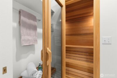 16880 SE 56th Place , Bellevue, WA 98006 - Photo 18