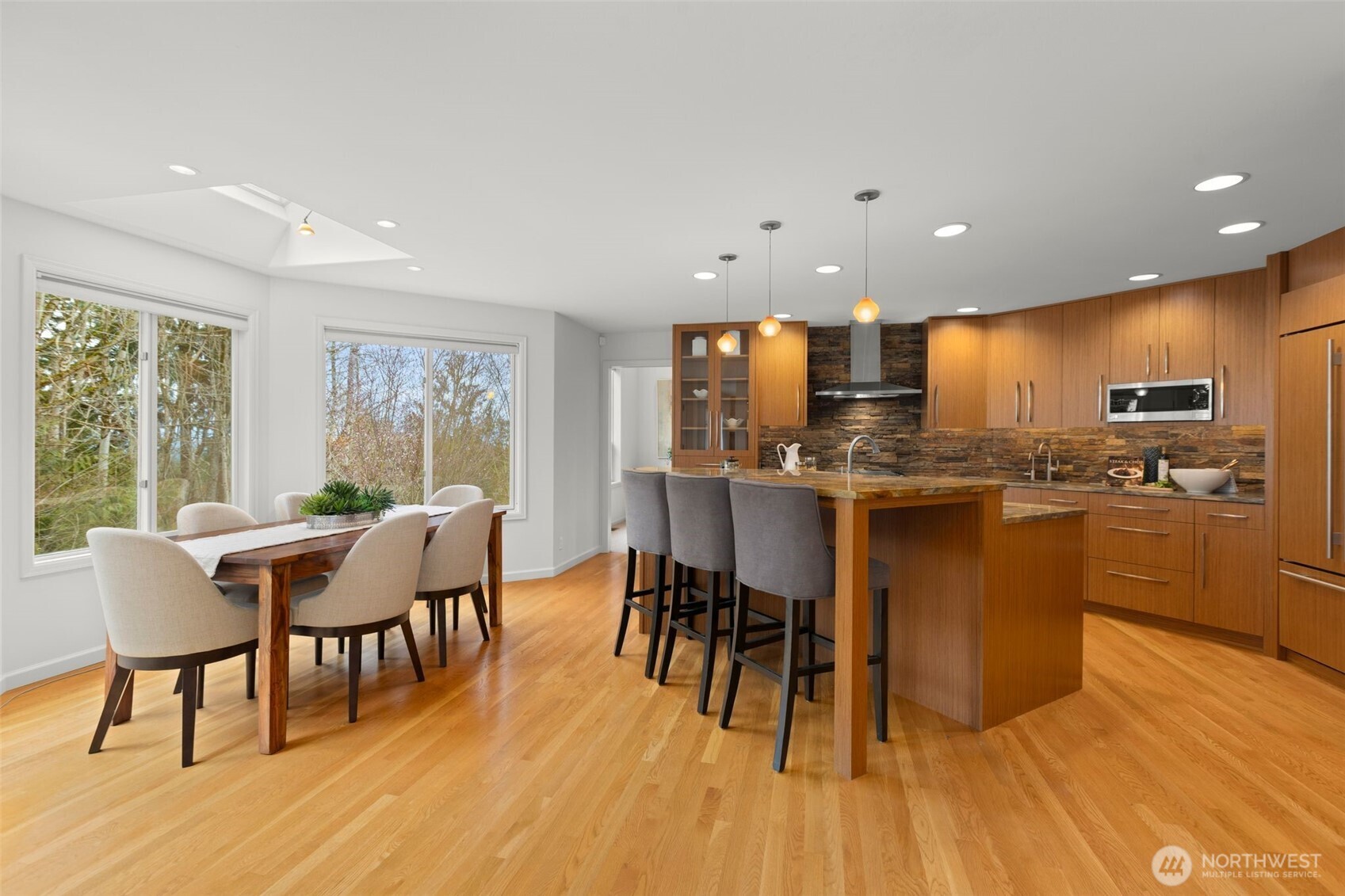 16880 SE 56th Place , Bellevue, WA 98006