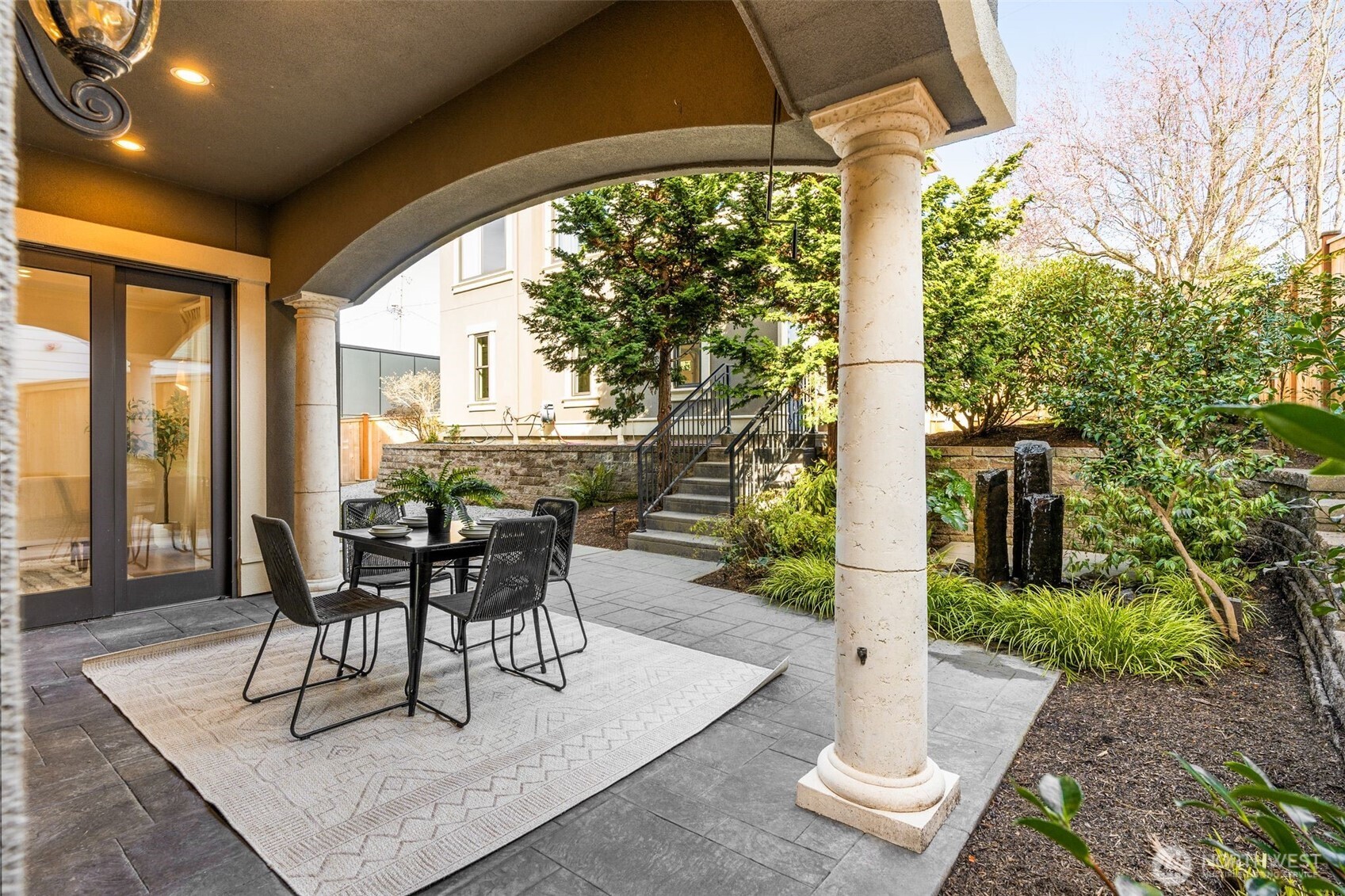 410 8th Avenue W, Kirkland, WA 98033