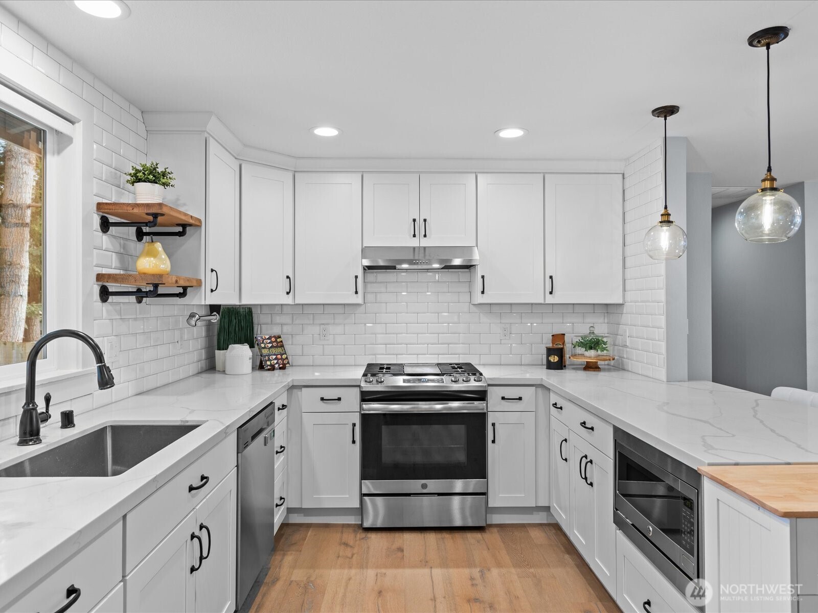 12824 97th Place NE, Kirkland, WA 98034-2799