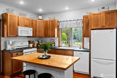 8733 Johnson Point Road NE, Olympia, WA 98516 - Photo 6