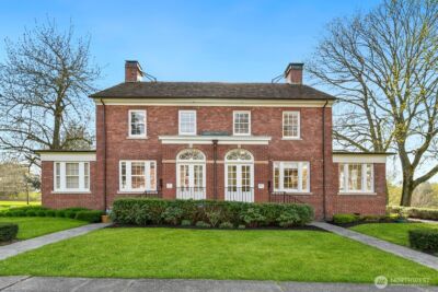 4405 Montana Circle W, Seattle, WA 98199