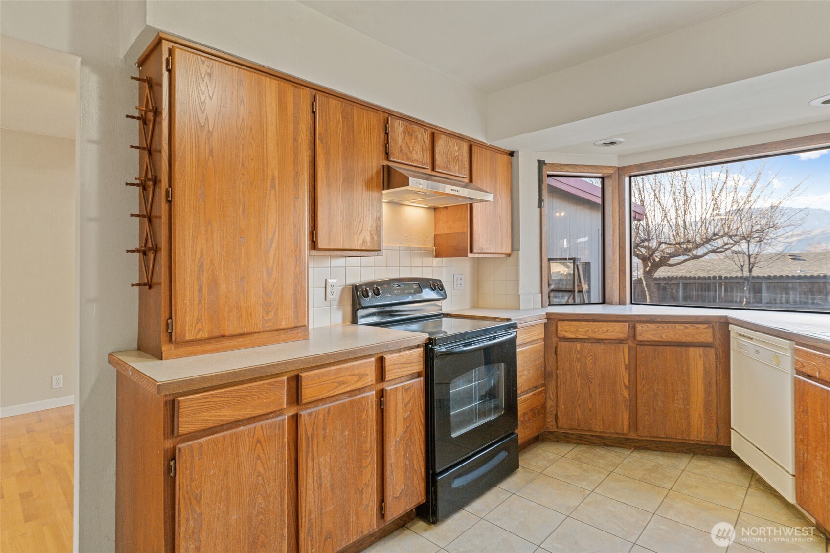 1616 N Baker Avenue , East Wenatchee, WA 98802