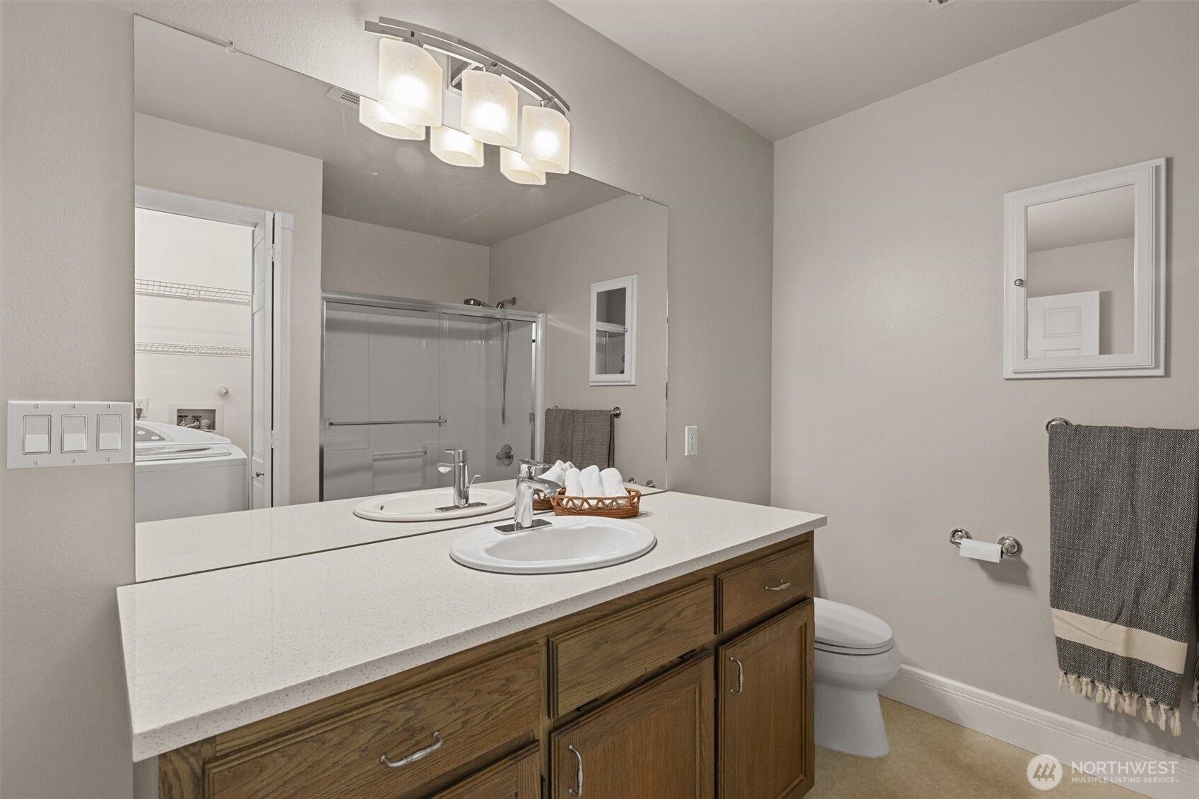 403 Slater Street S, Kirkland, WA 98033