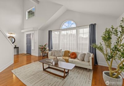 15535 156th Court SE, Renton, WA 98058 - Photo 2