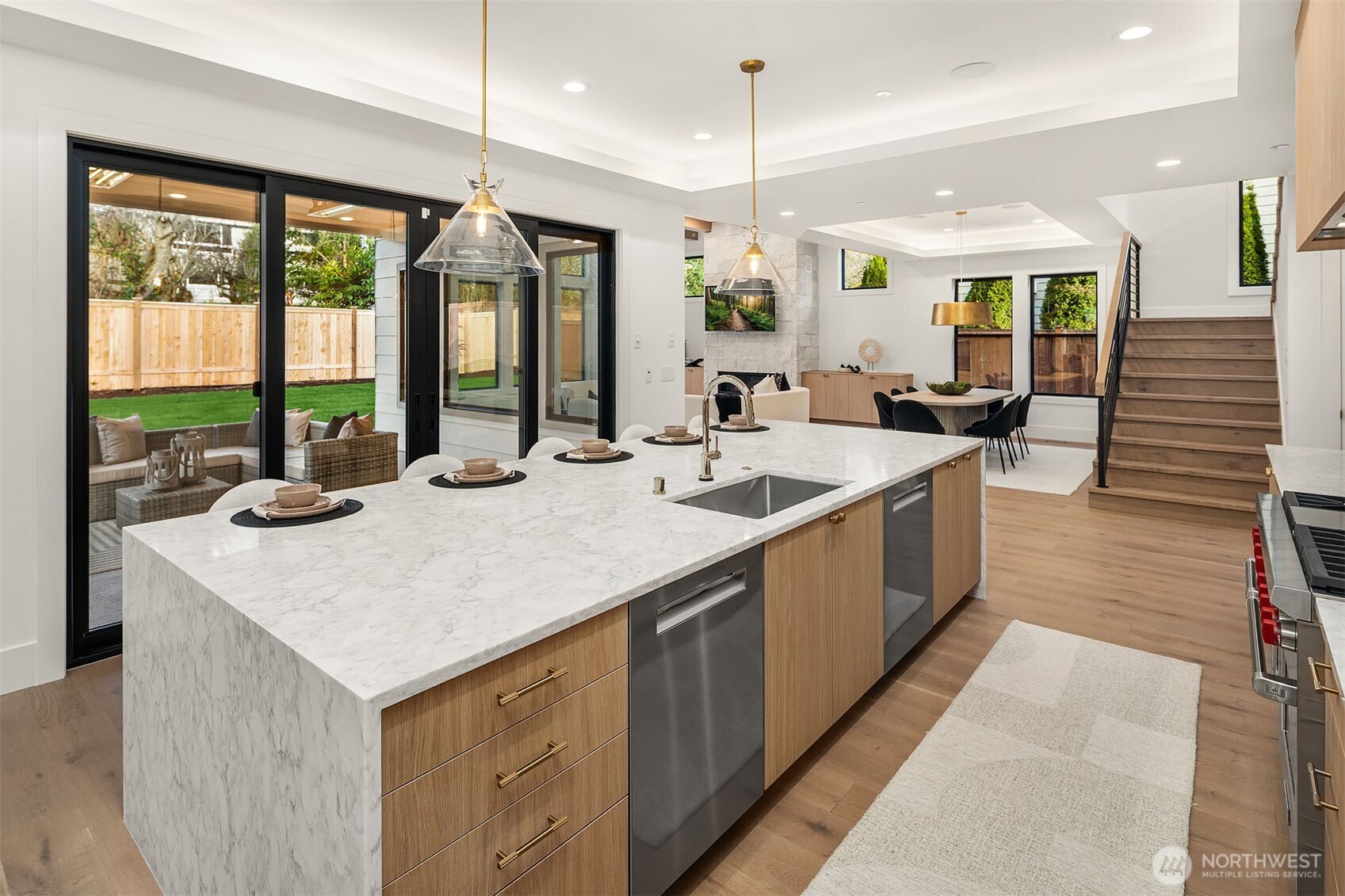 612 11th Avenue , Kirkland, WA 98033