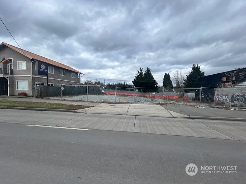 326 -330 NW 85th Street , Seattle, WA 98117