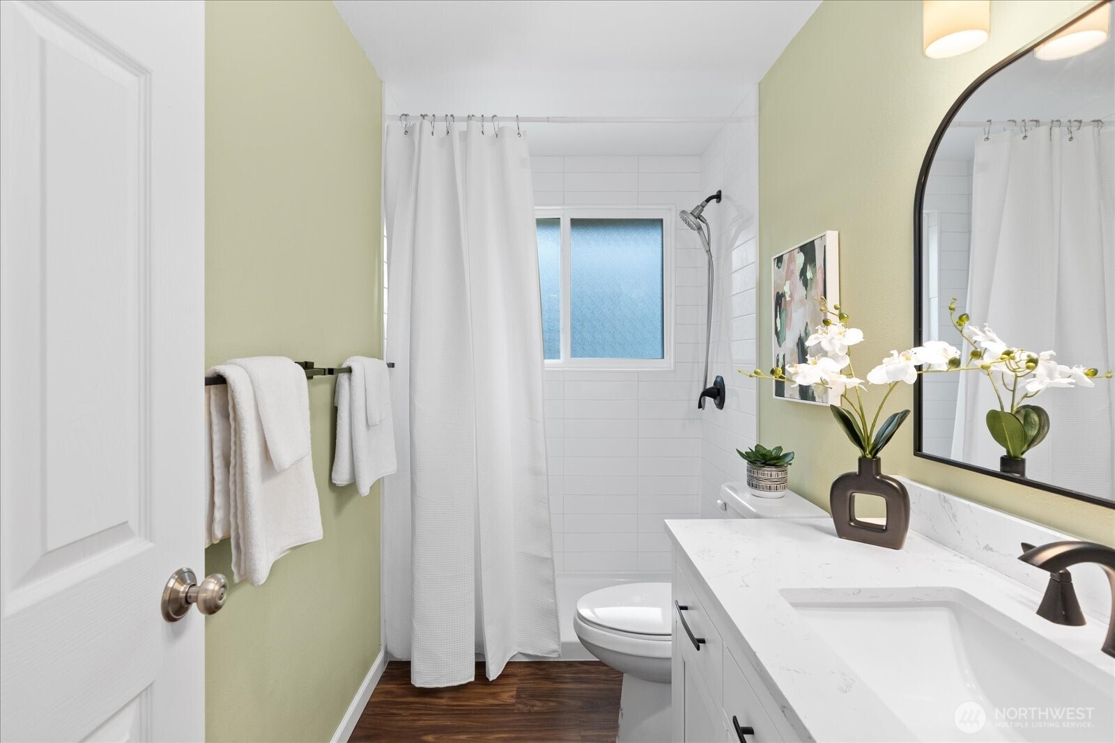 361 Grandview Avenue , Camano Island, WA 98282