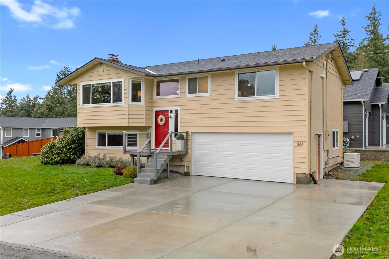 361 Grandview Avenue , Camano Island, WA 98282