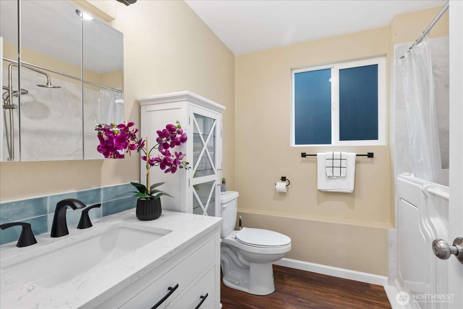 361 Grandview Avenue , Camano Island, WA 98282