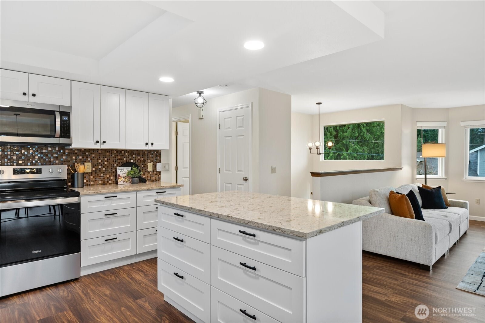 361 Grandview Avenue , Camano Island, WA 98282