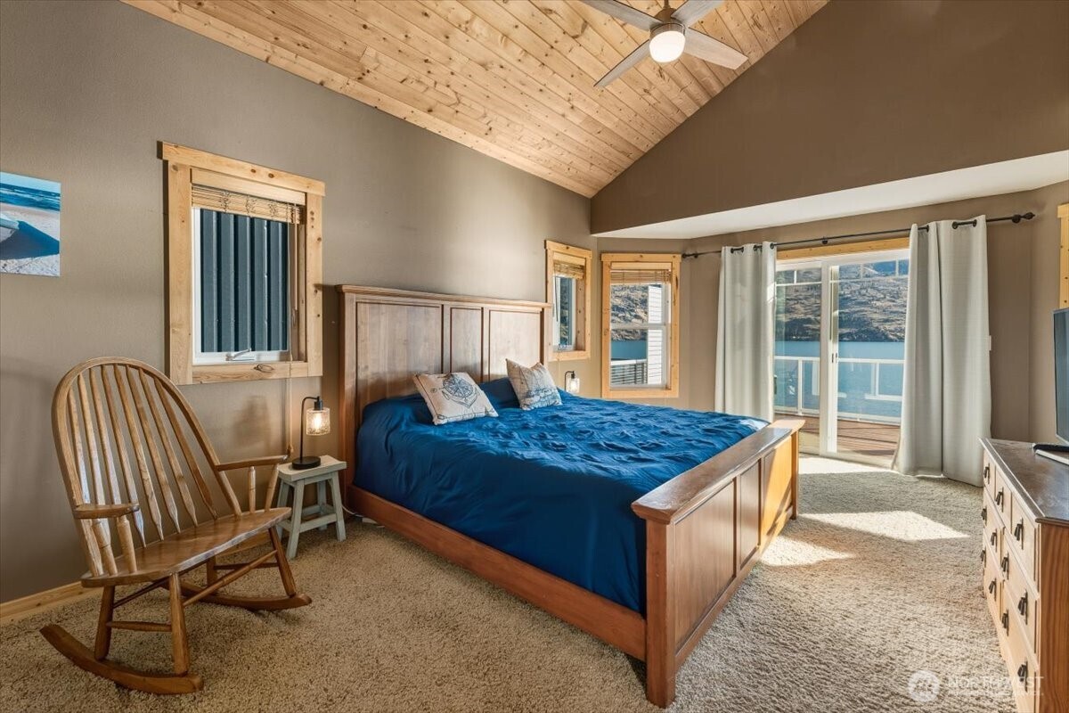 101 Driftwood Lane , Chelan, WA 98816