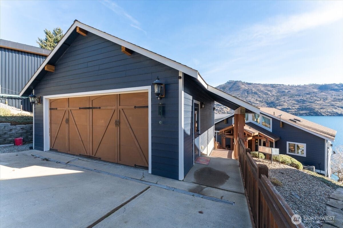 101 Driftwood Lane , Chelan, WA 98816
