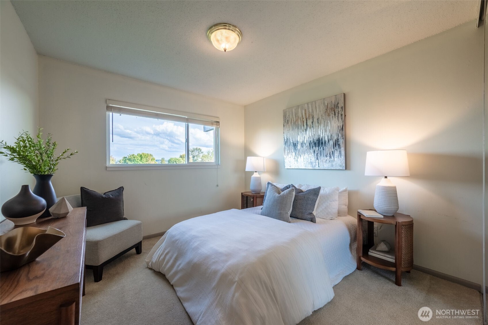 2502 Canterbury Lane E #406, Seattle, WA 98112