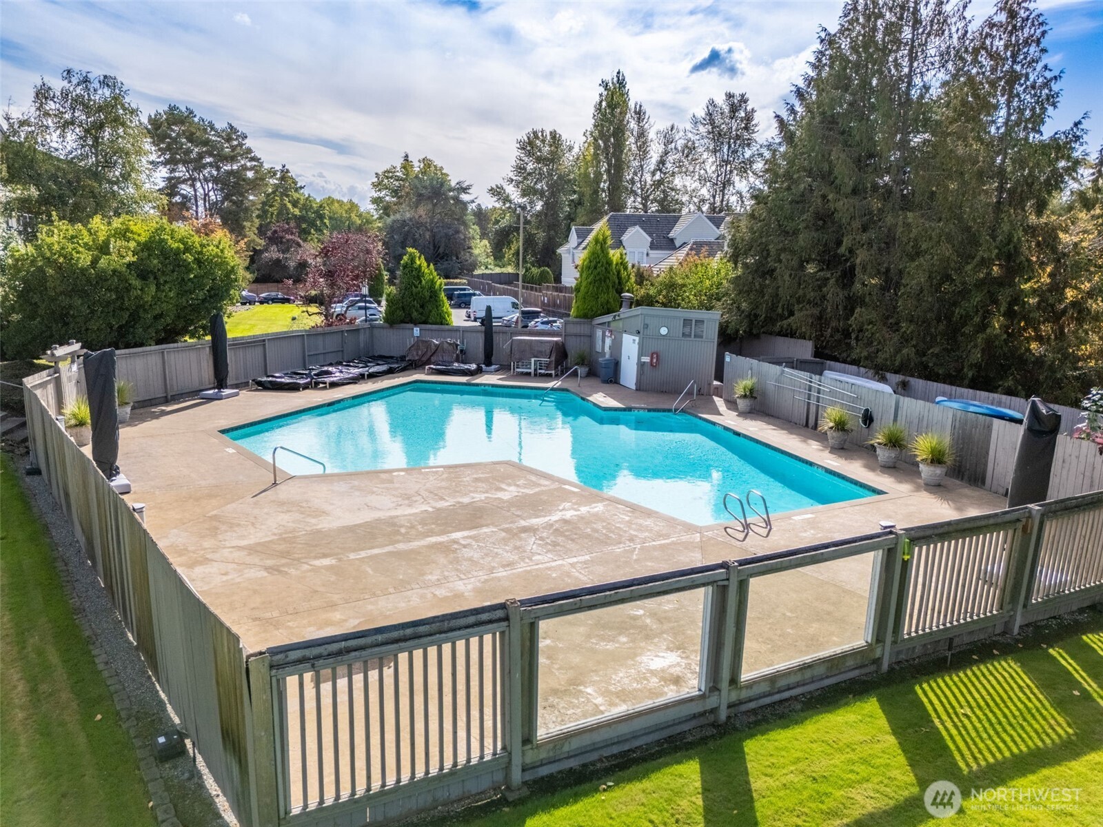 2502 Canterbury Lane E #406, Seattle, WA 98112