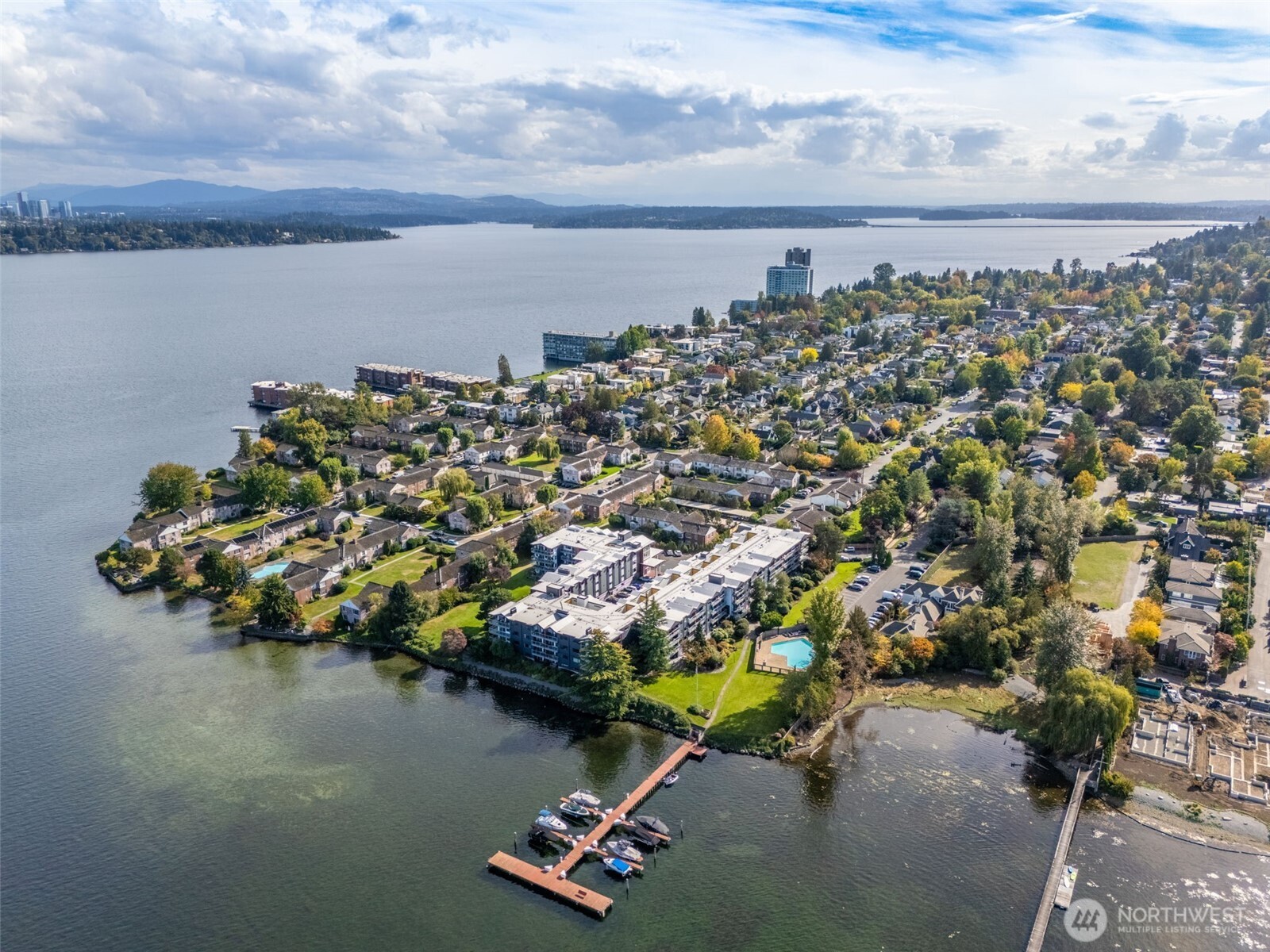 2502 Canterbury Lane E #406, Seattle, WA 98112