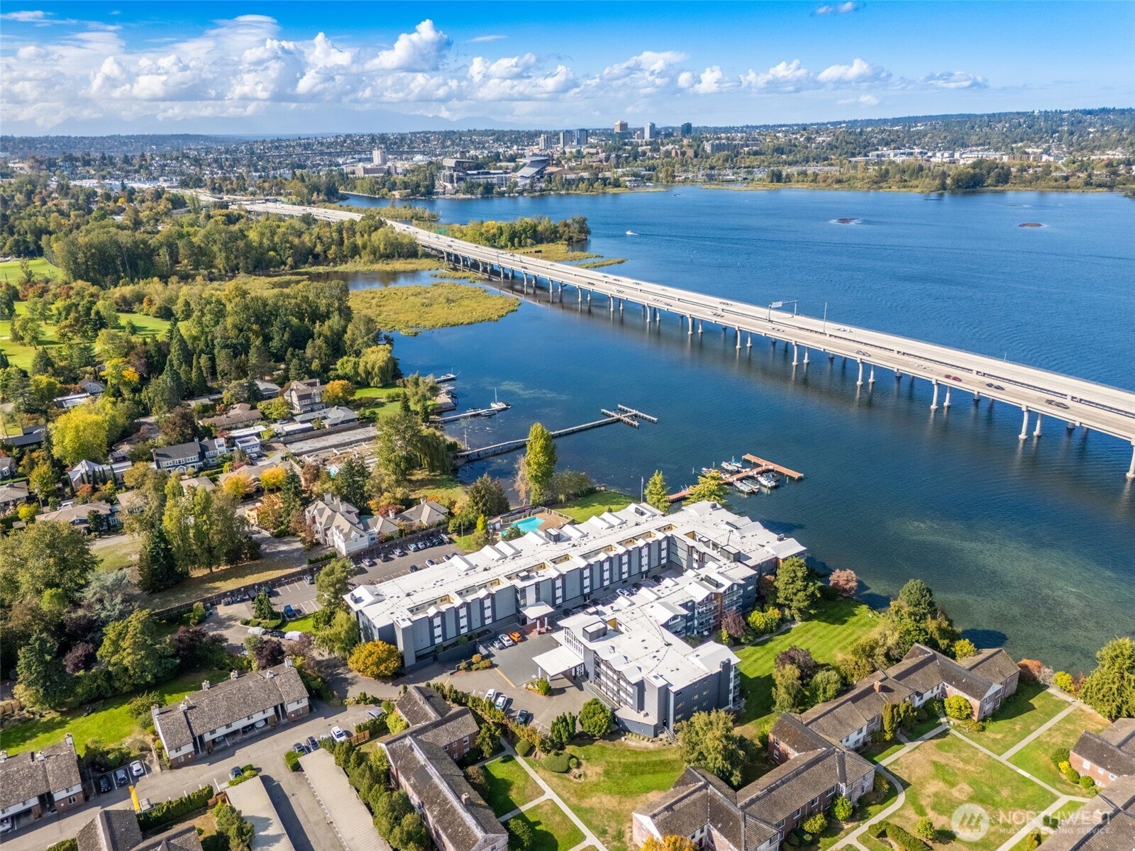 2502 Canterbury Lane E #406, Seattle, WA 98112