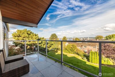 2502 Canterbury Lane E #406, Seattle, WA 98112 - Photo 4