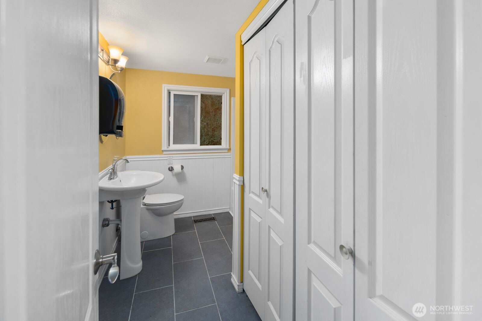 2514 72nd Street E, Tacoma, WA 98404