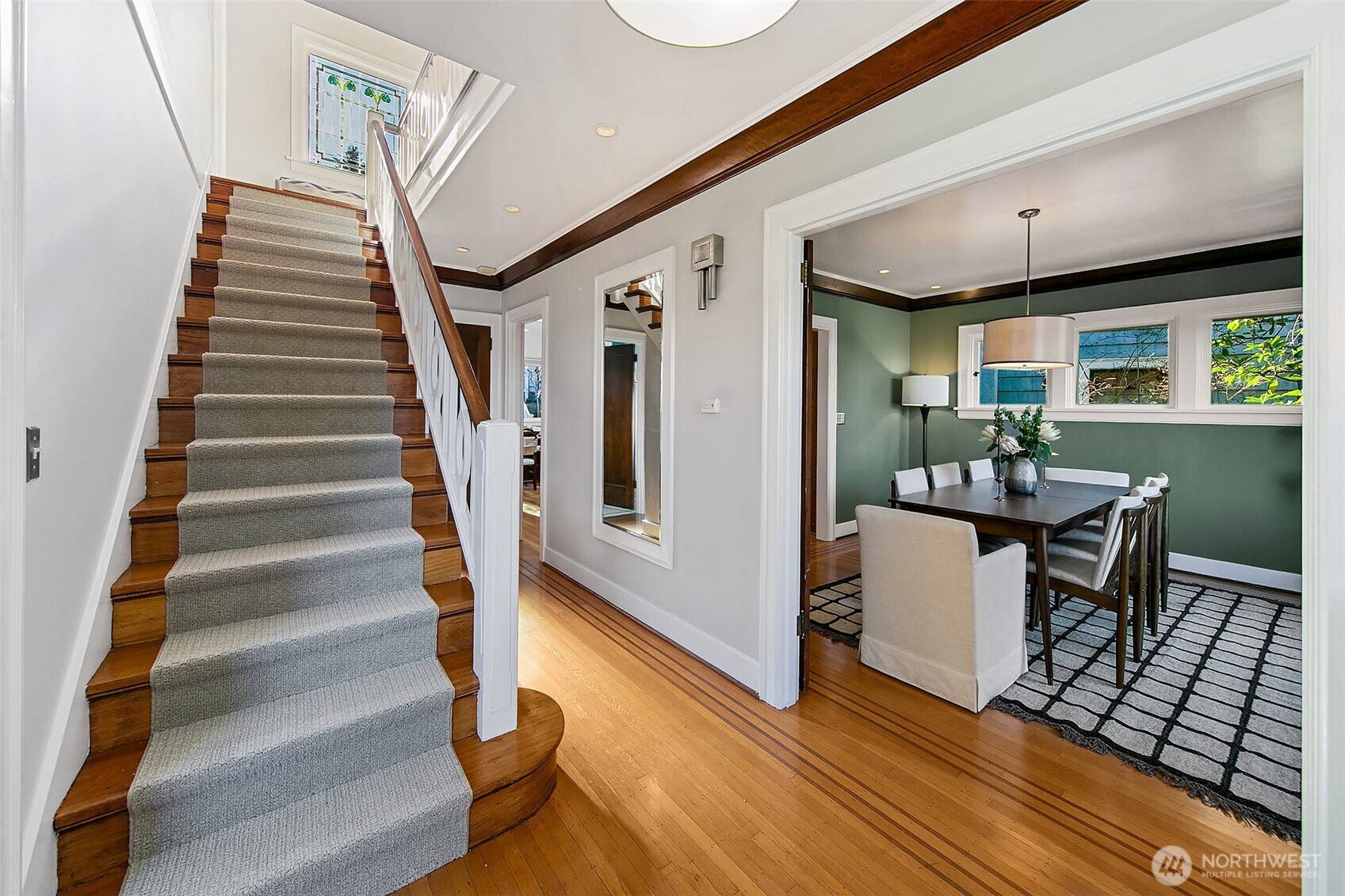 1939 E Crescent Drive , Seattle, WA 98112