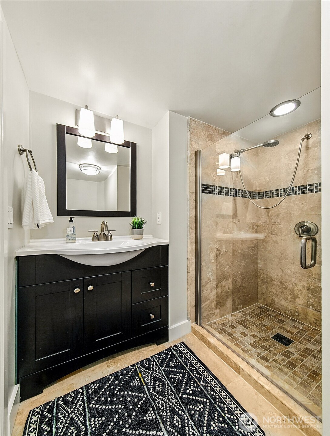 1939 E Crescent Drive , Seattle, WA 98112