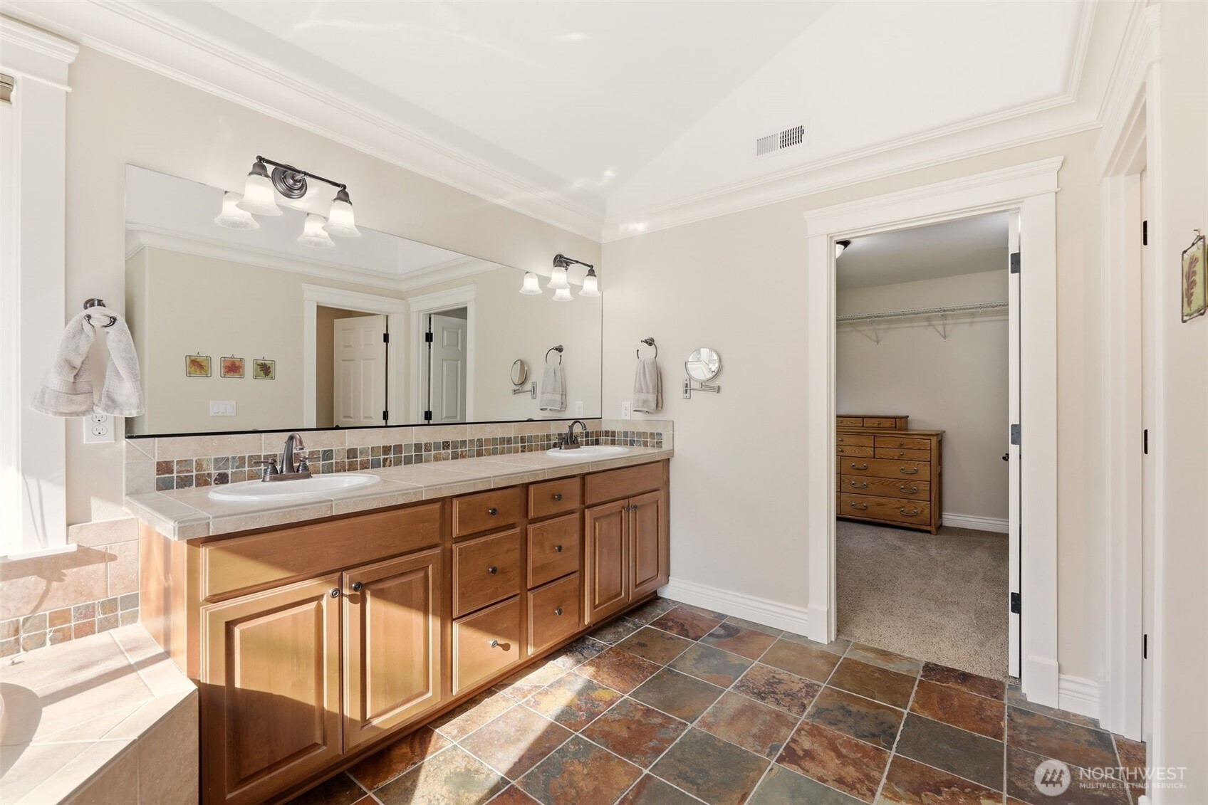 12932 3rd Avenue NE, Tulalip, WA 98271