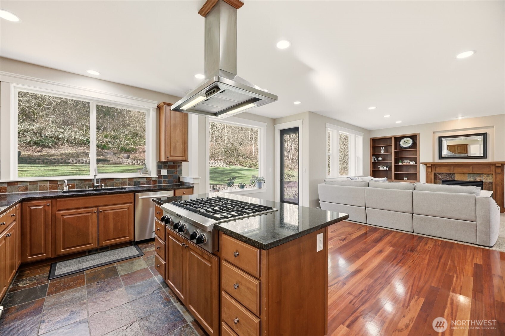 12932 3rd Avenue NE, Tulalip, WA 98271