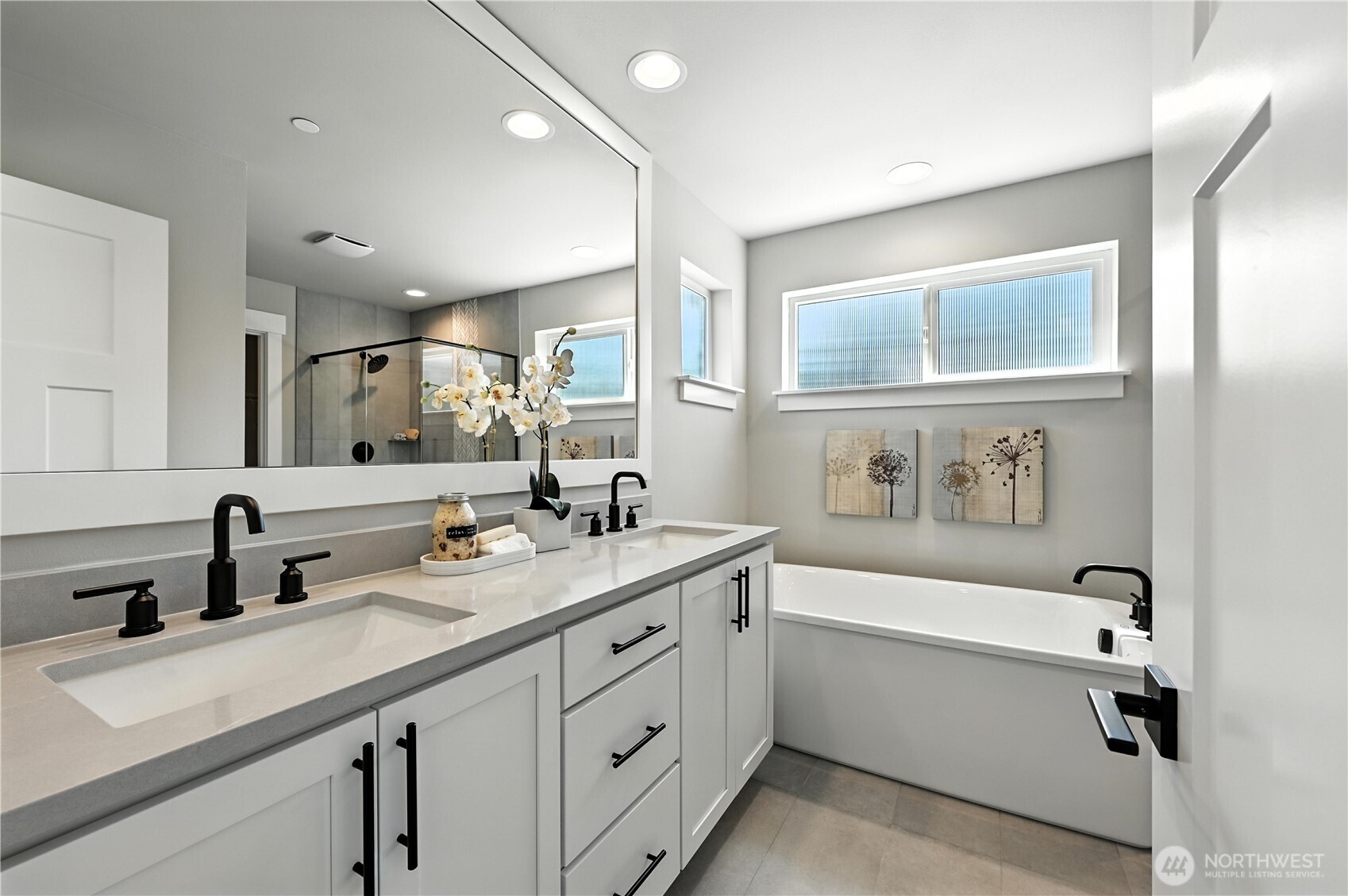 201 156th Place SW #MG 13, Lynnwood, WA 98087