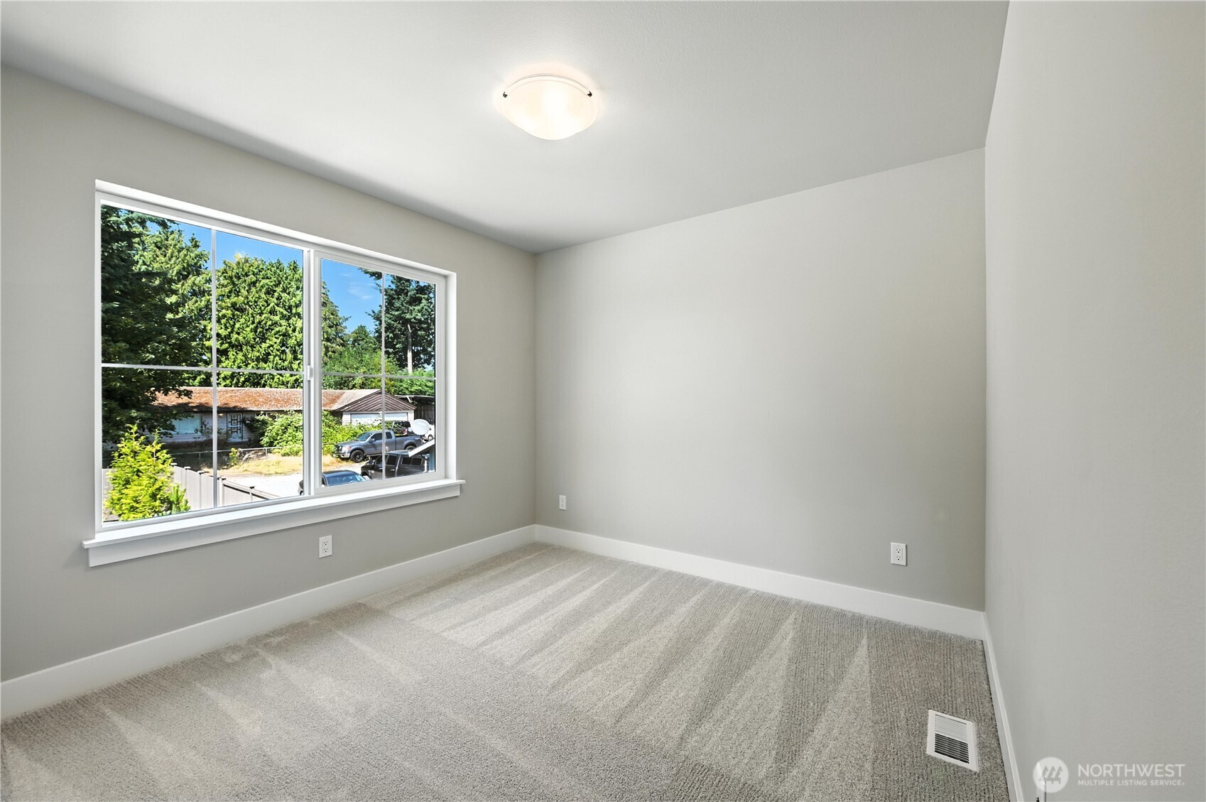 201 156th Place SW #MG 13, Lynnwood, WA 98087