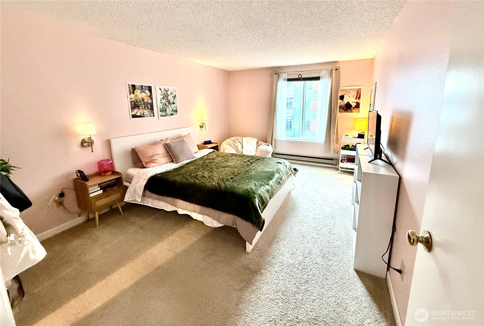 10501 8th Avenue NE #335, Seattle, WA 98125