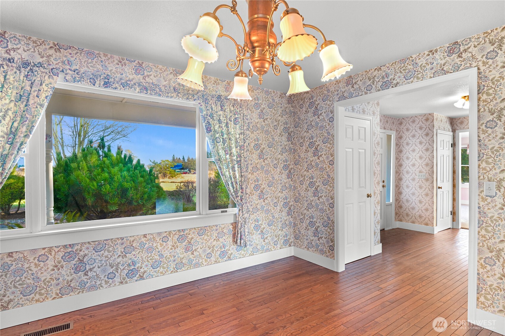 6049 Medcalf Road , Bellingham, WA 98226