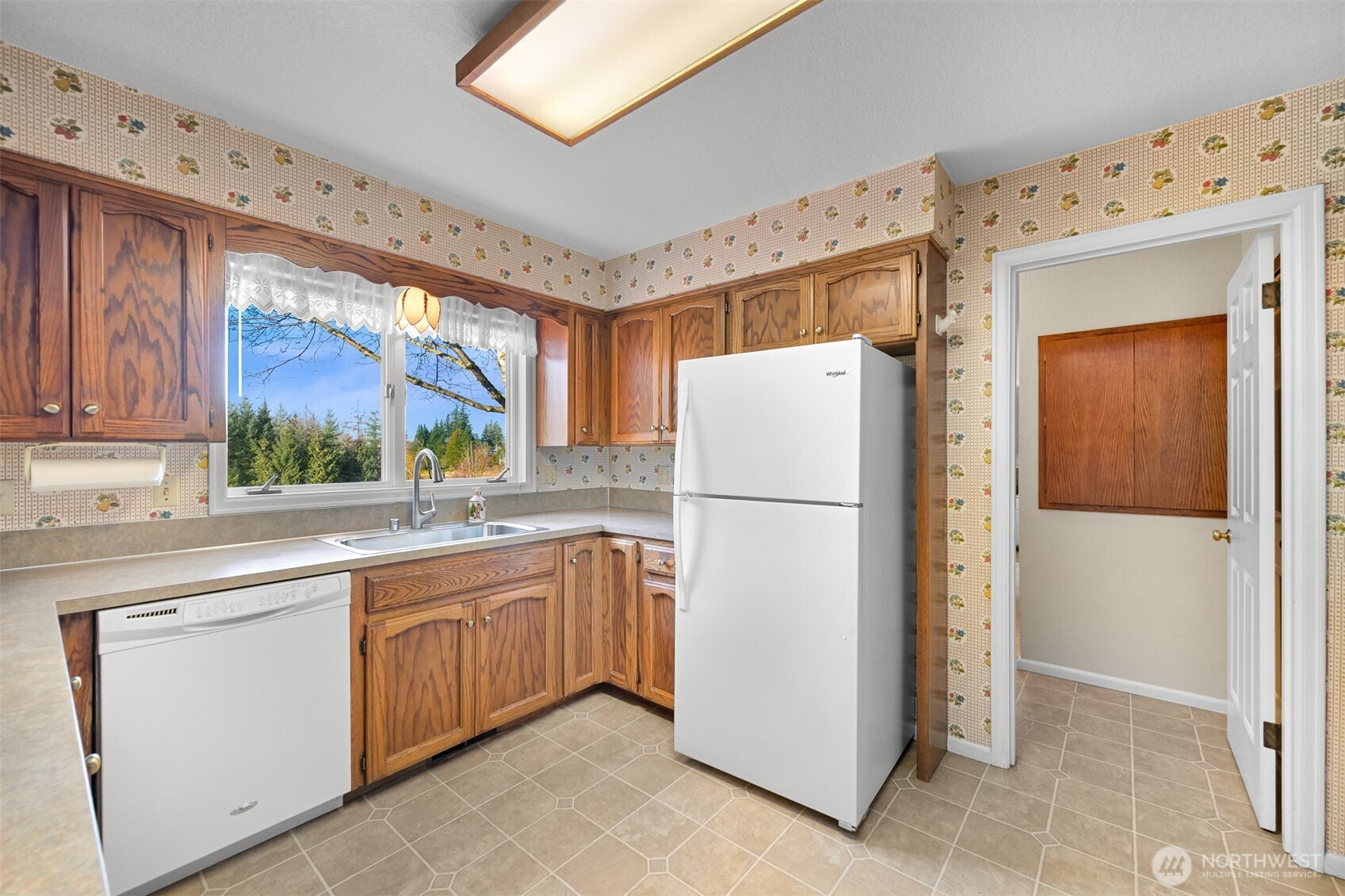 6049 Medcalf Road , Bellingham, WA 98226