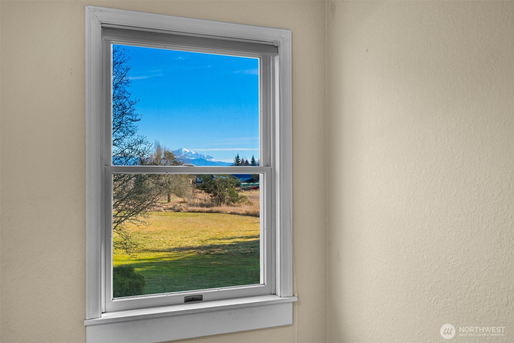 6049 Medcalf Road , Bellingham, WA 98226