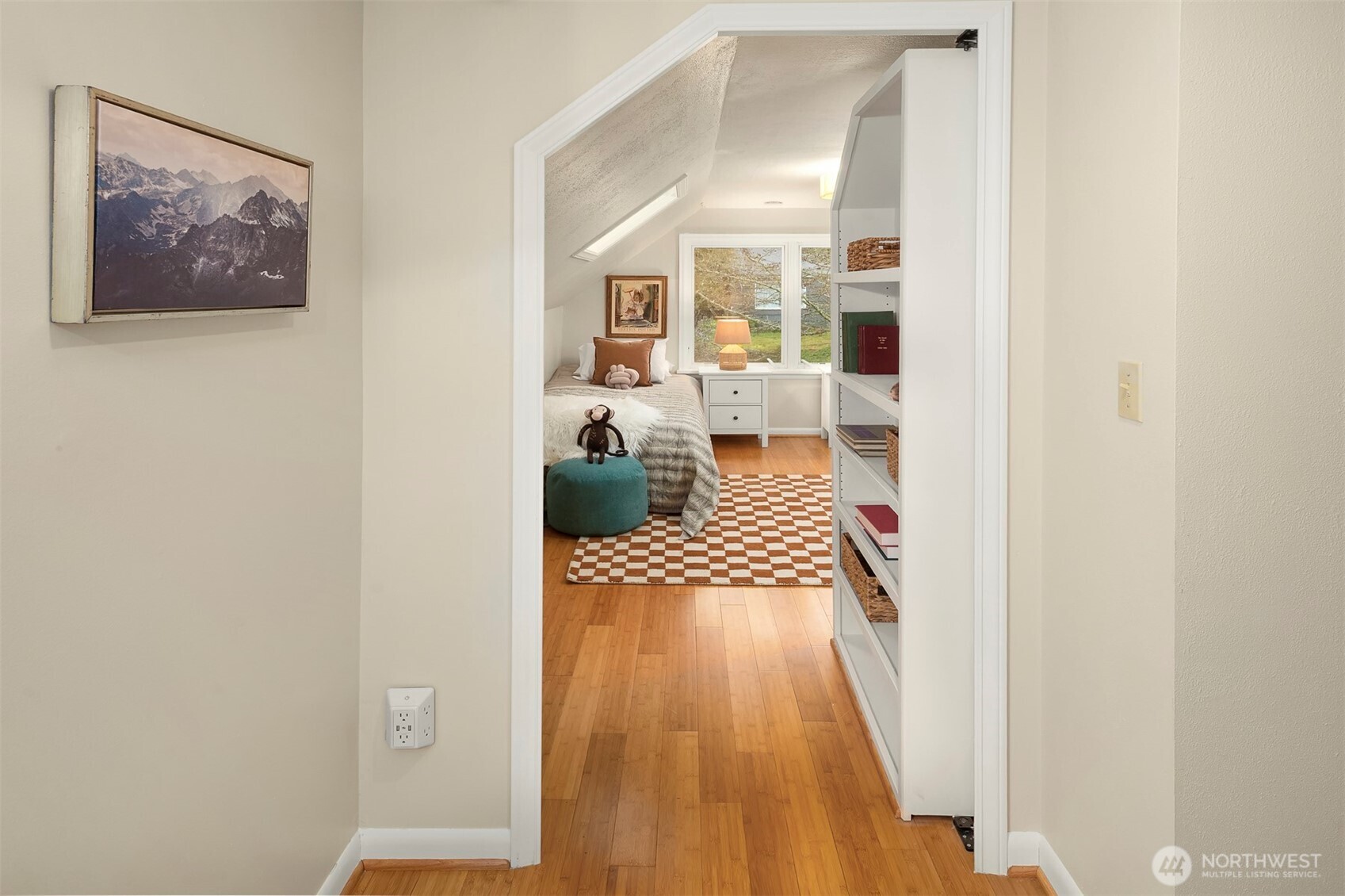 7223 28th Avenue NE, Seattle, WA 98115