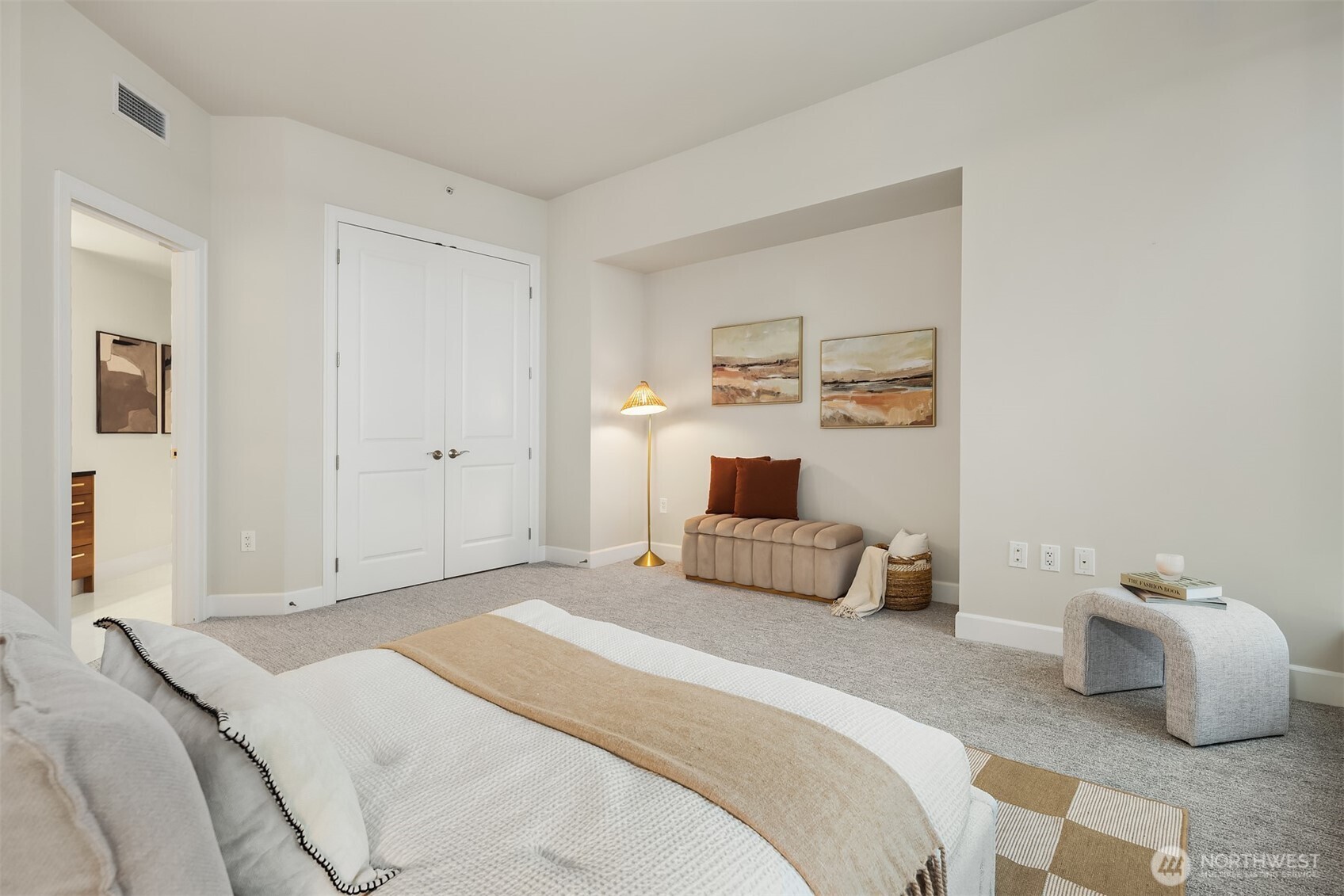 1920 4th Avenue #2702, Seattle, WA 98101