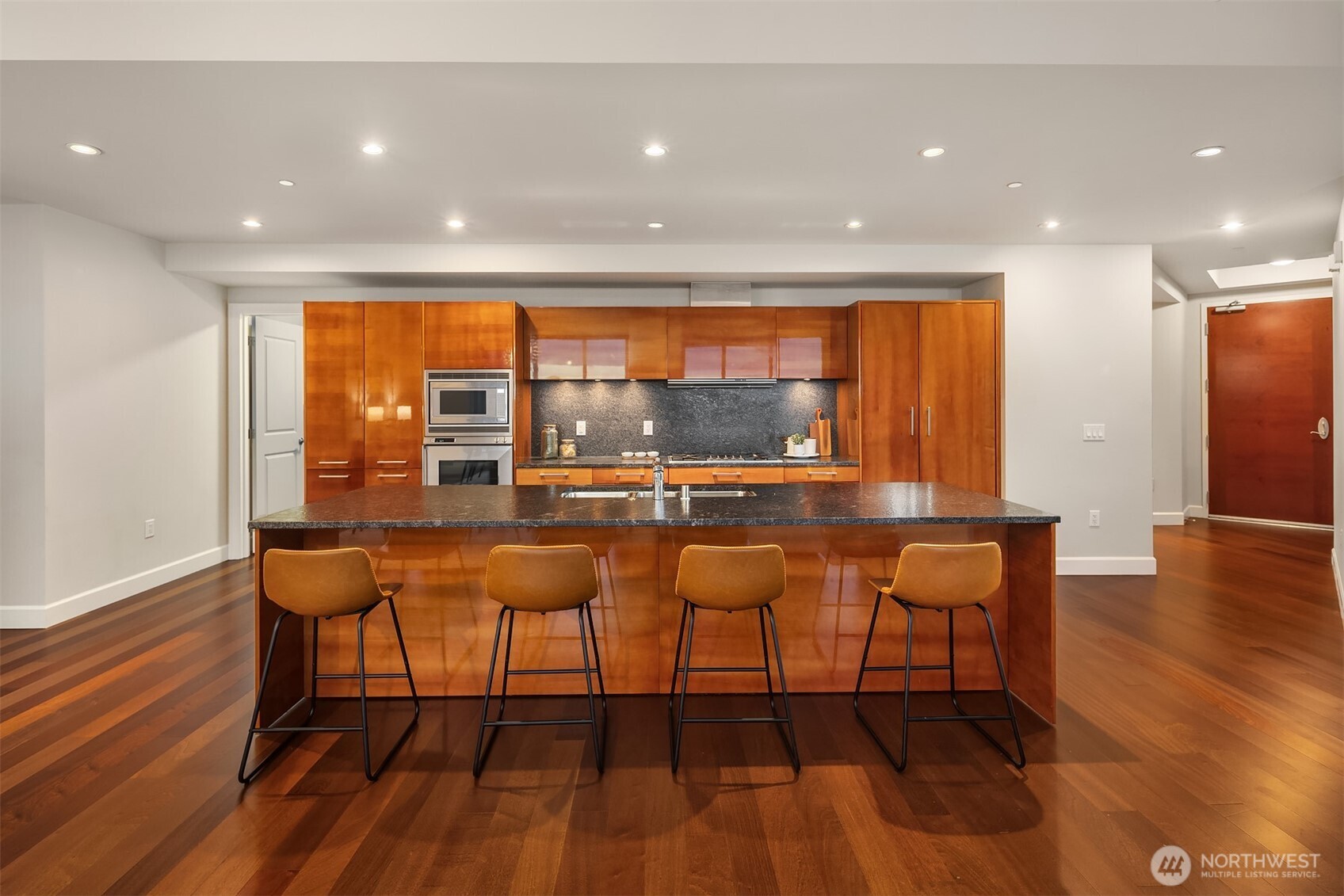 1920 4th Avenue #2702, Seattle, WA 98101