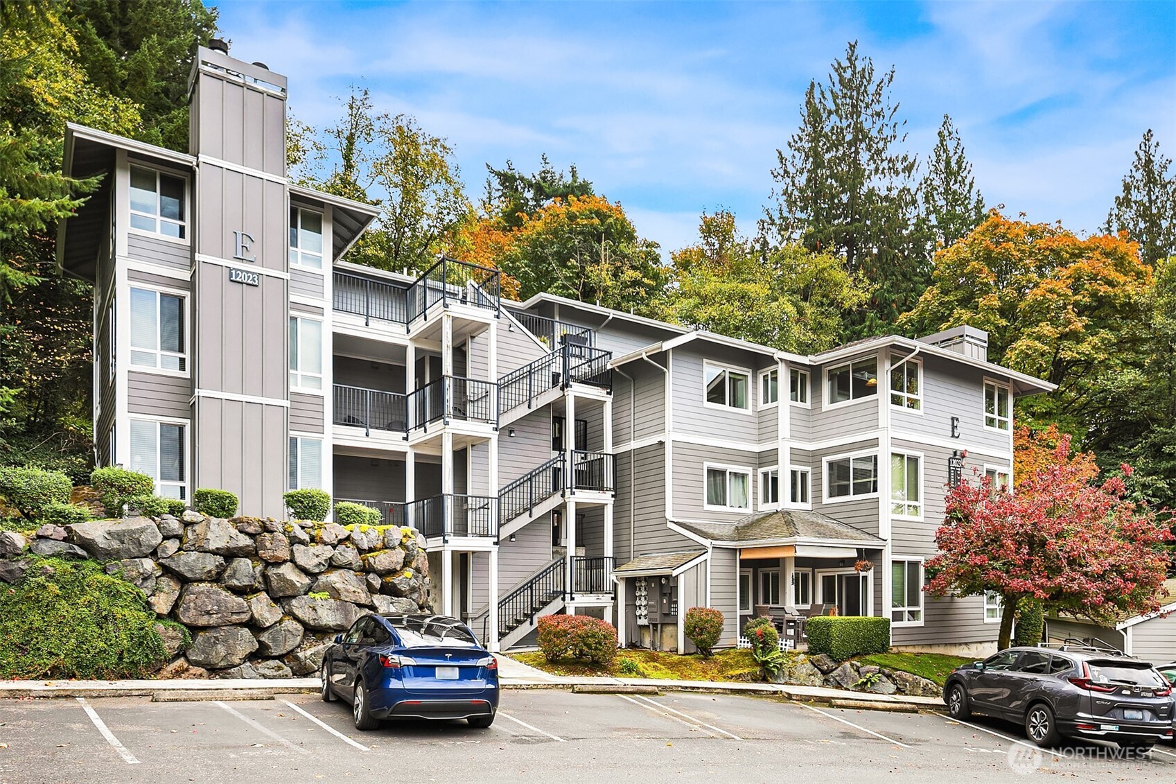 12023 NE 204th Place #E303, Bothell, WA 98011