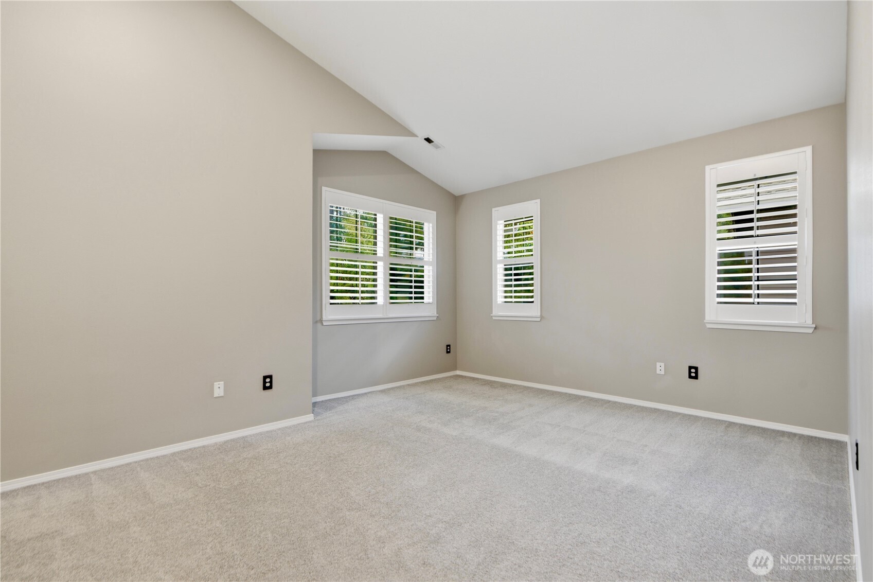 18676 NE 56th Court , Redmond, WA 98052