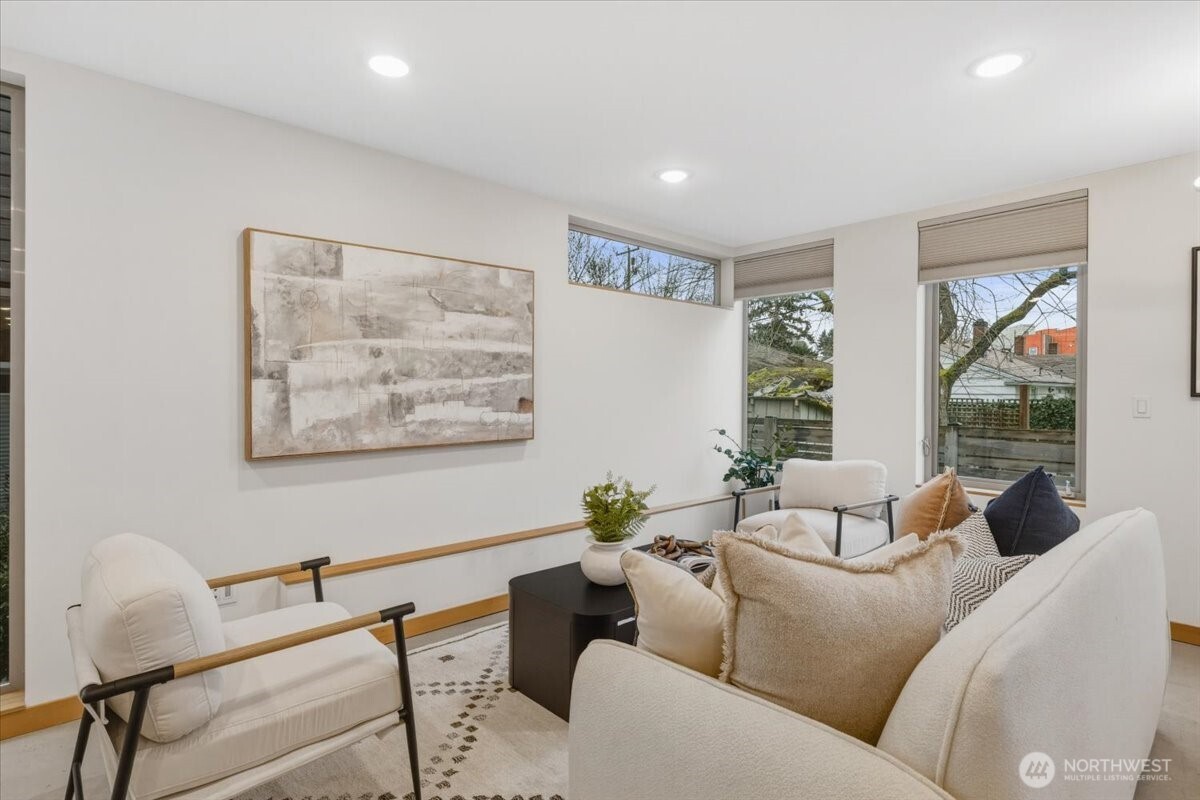 5017 Fauntleroy Way SW #B, Seattle, WA 98136