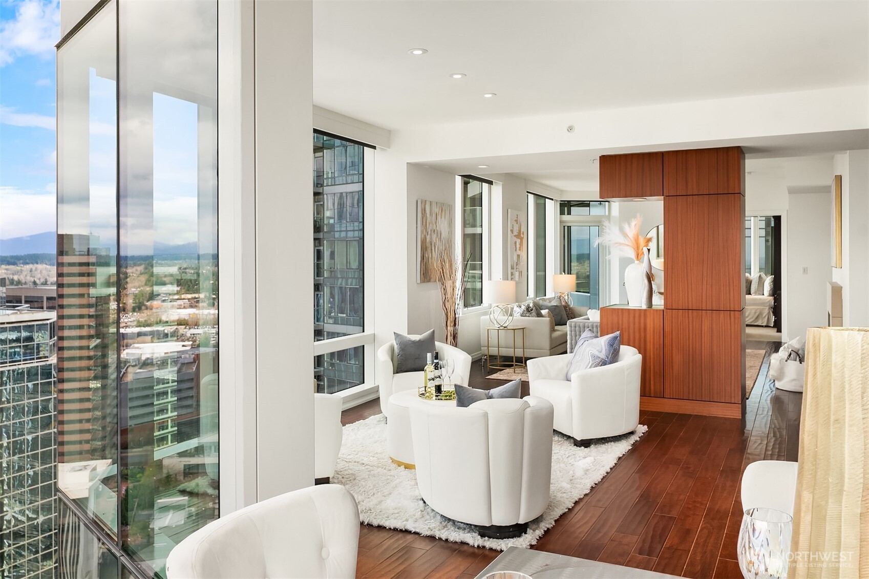 500 106th Avenue NE #3105, Bellevue, WA 98004