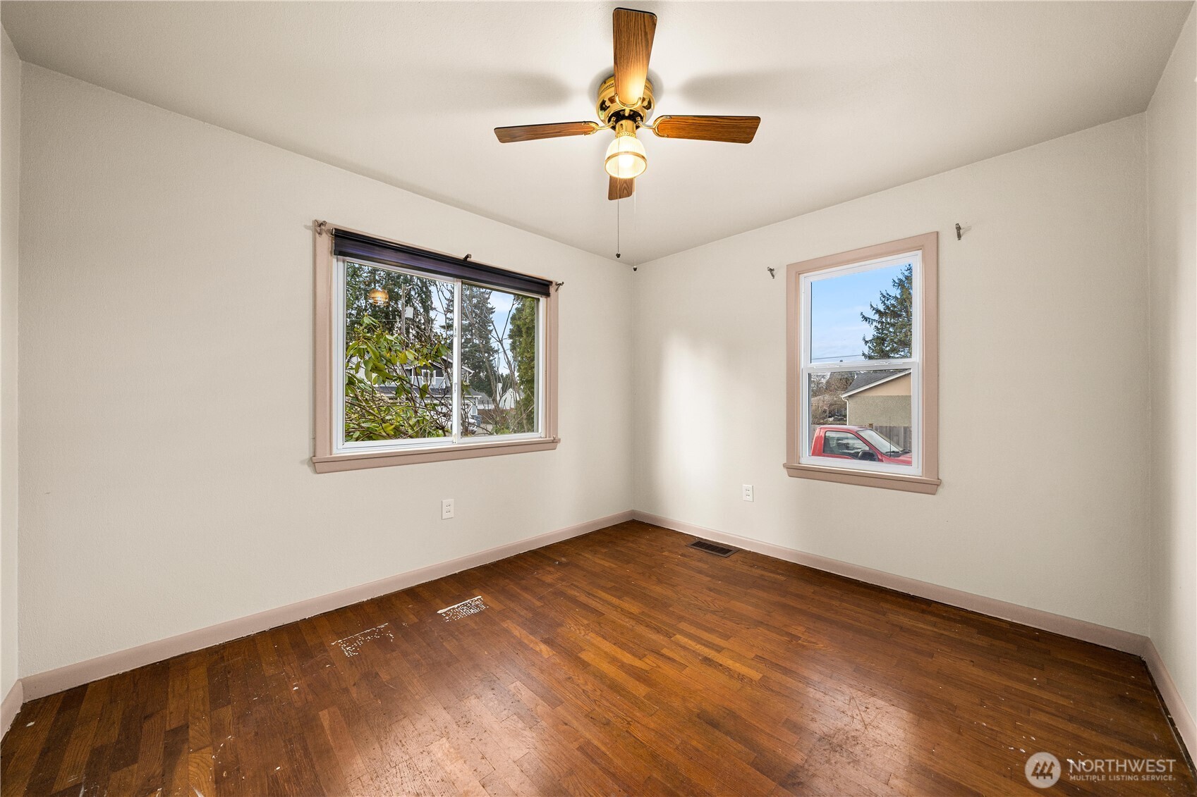 3111 Greenwood Avenue W, University Place, WA 98466-3312