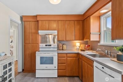 7753 28th Avenue NW, Seattle, WA 98117 - Photo 8