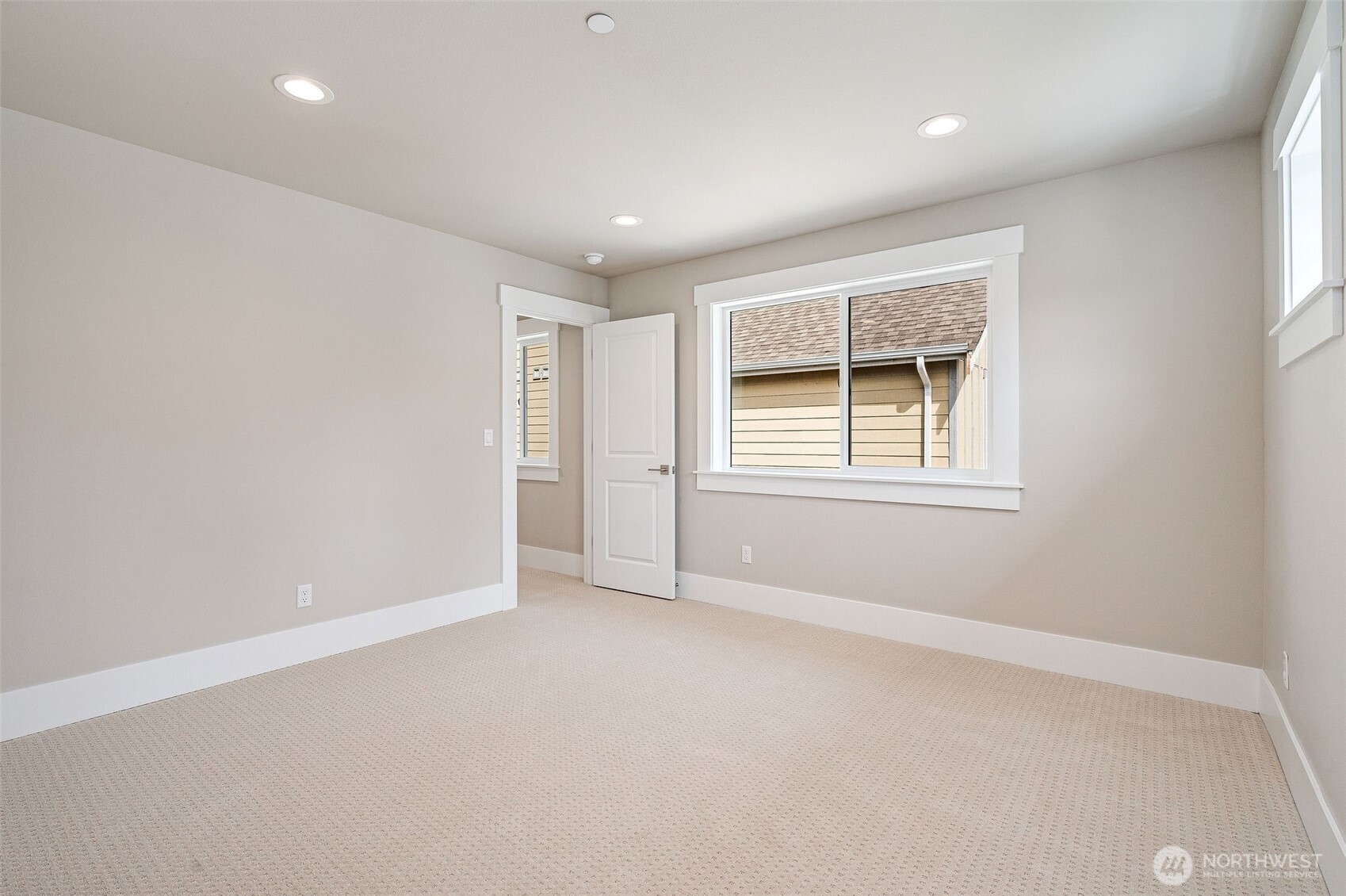 17254 NE 113th Court , Redmond, WA 98052