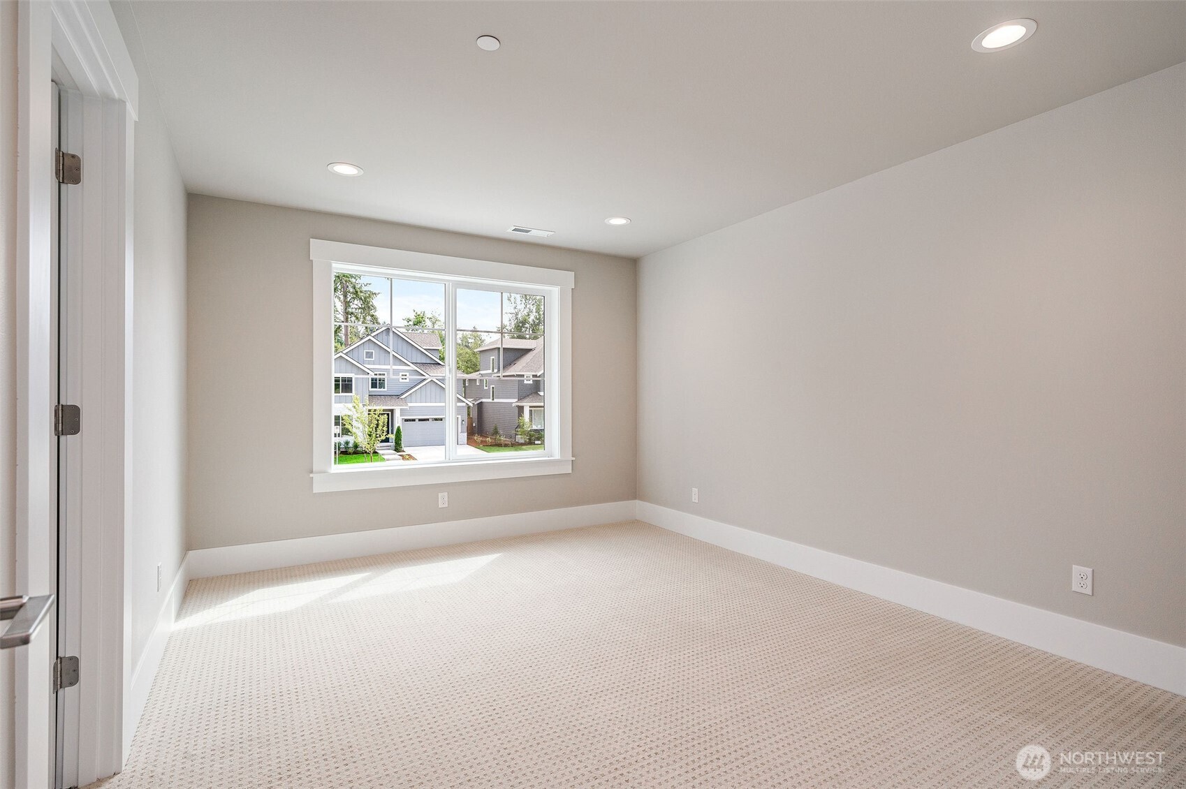 17254 NE 113th Court , Redmond, WA 98052