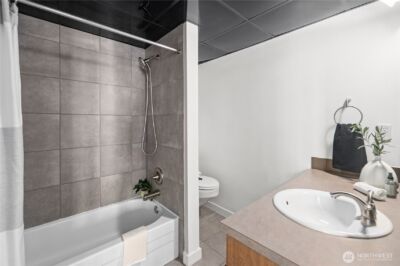 905 Cherry Street #701, Seattle, WA 98104 - Photo 18