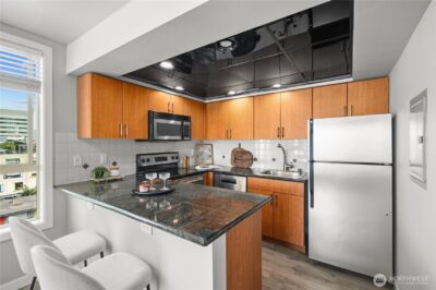 905 Cherry Street #701, Seattle, WA 98104 - Photo 6